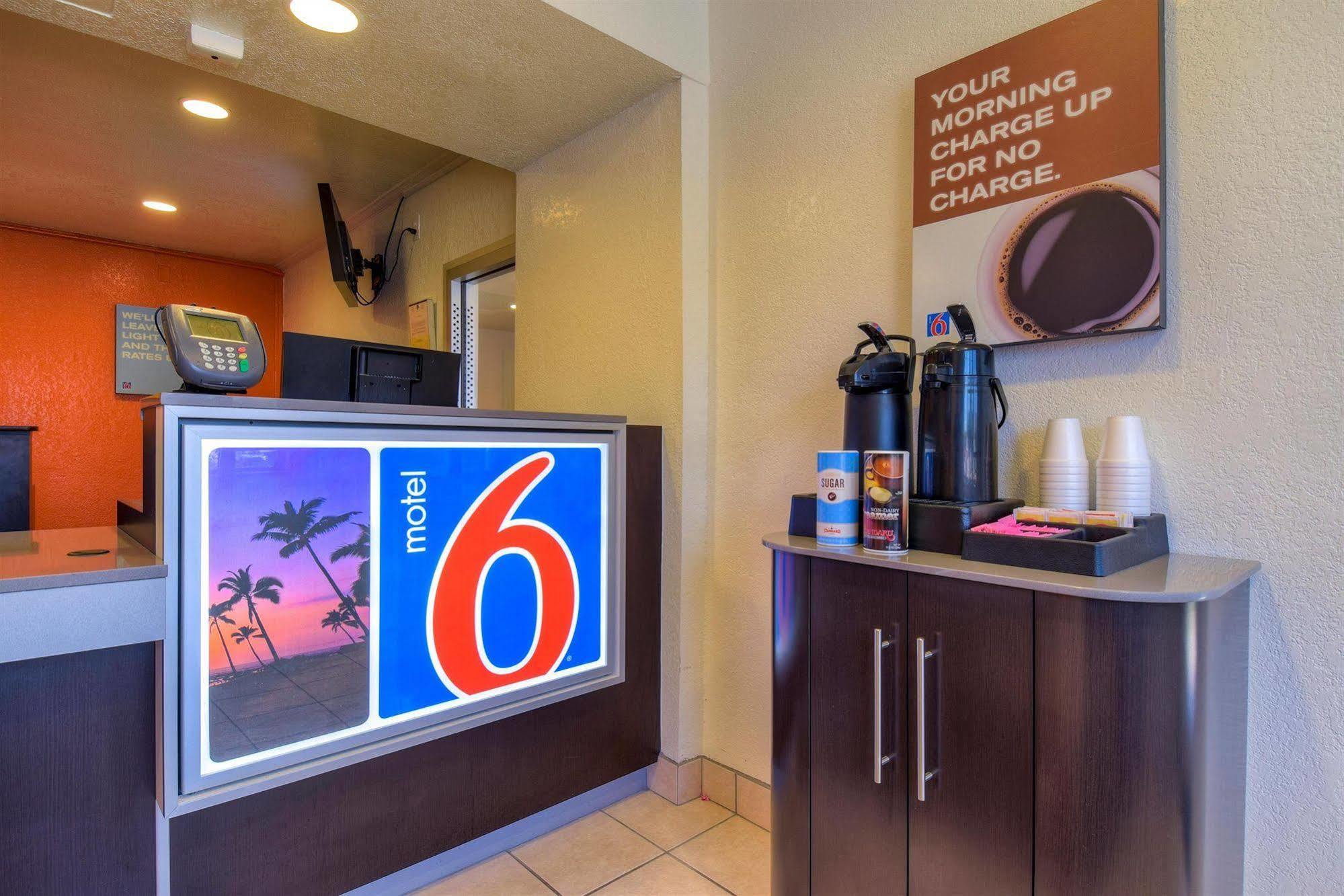 Motel 6-Jurupa Valley, Ca - Riverside West Buitenkant foto