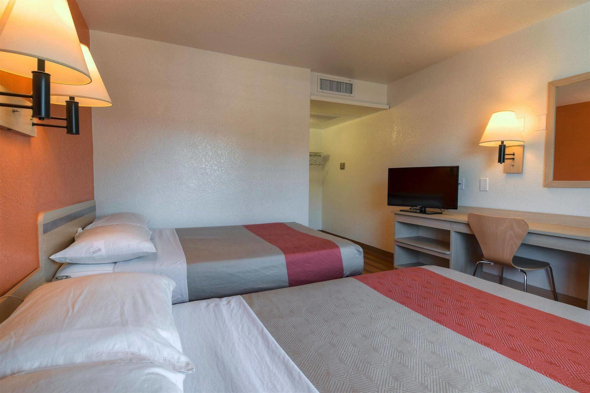 Motel 6-Jurupa Valley, Ca - Riverside West Buitenkant foto